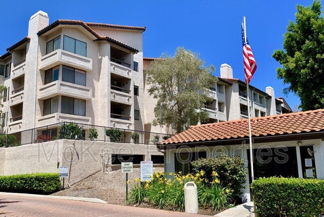 Building Photo - 5645 Friars Rd