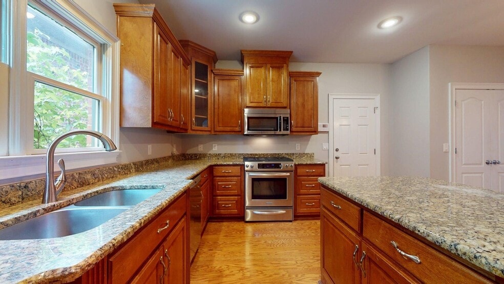 Building Photo - 2172 N Donahue Dr