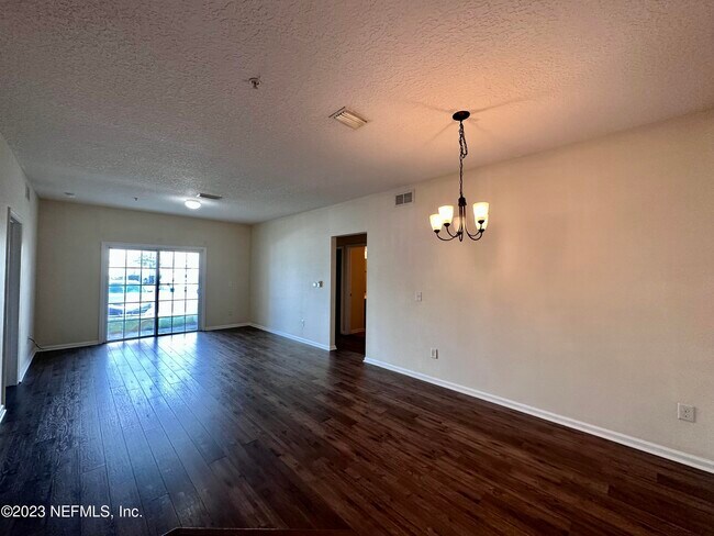 Building Photo - 4908 Key Lime Dr