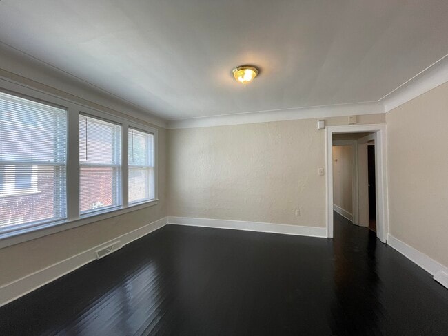 Building Photo - 4708 Lakewood St