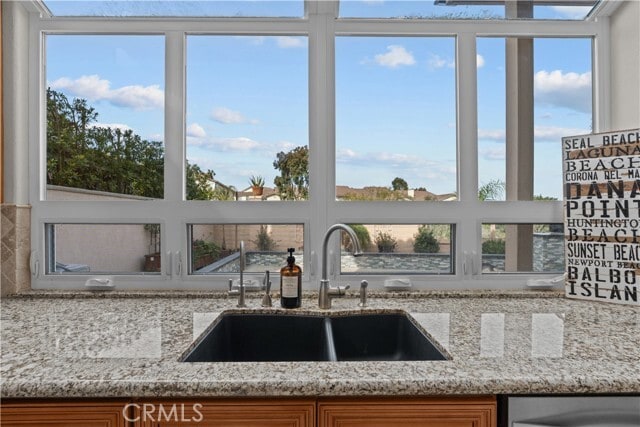 Building Photo - 22711 Las Brisas Cir