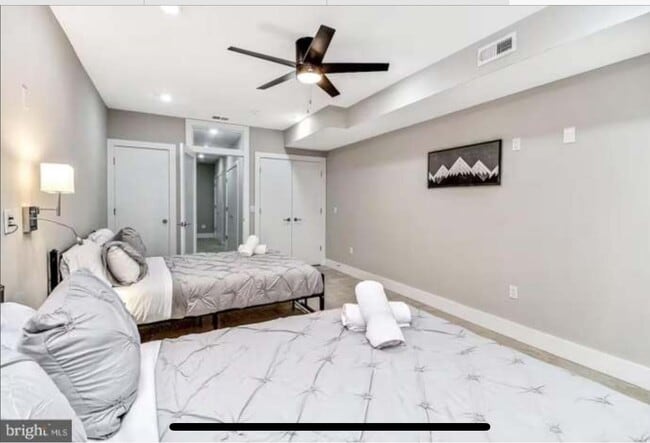 Building Photo - 2309 Dickinson St