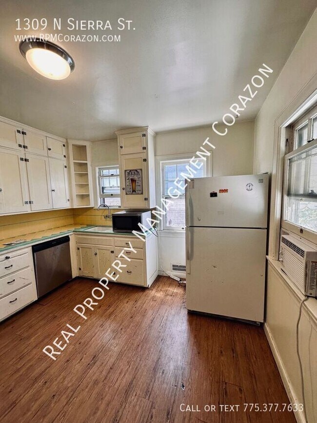 Building Photo - 1309 N Sierra St