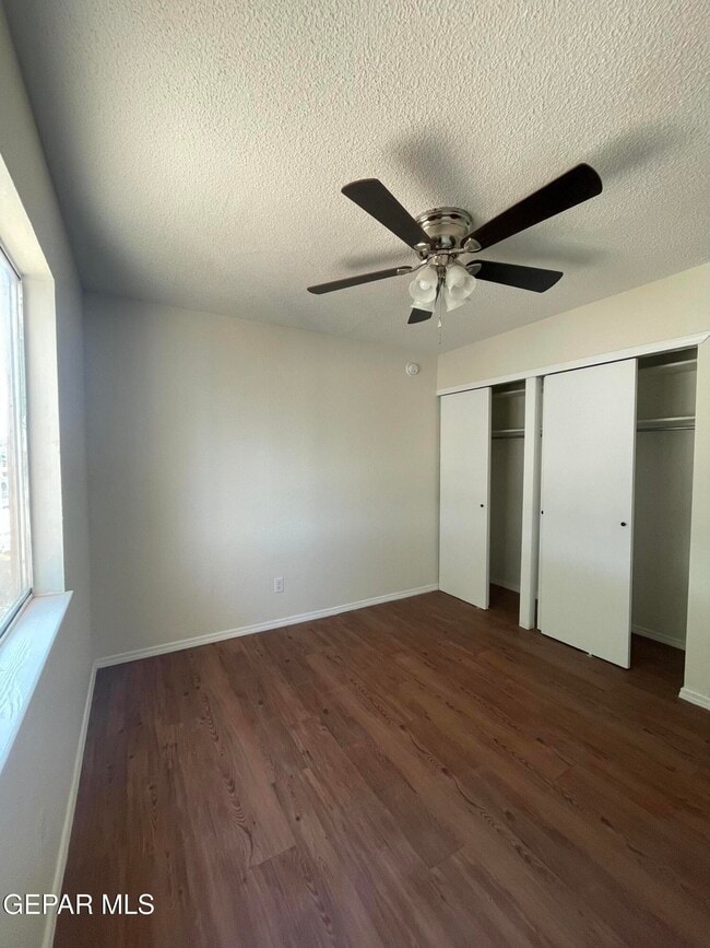 Building Photo - 10830 Cardigan Dr