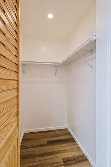 Building Photo - 4523 E 55th St