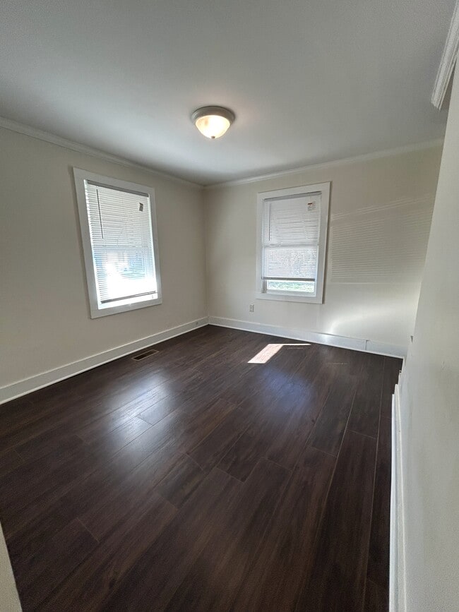 Building Photo - 1212 Fisher St