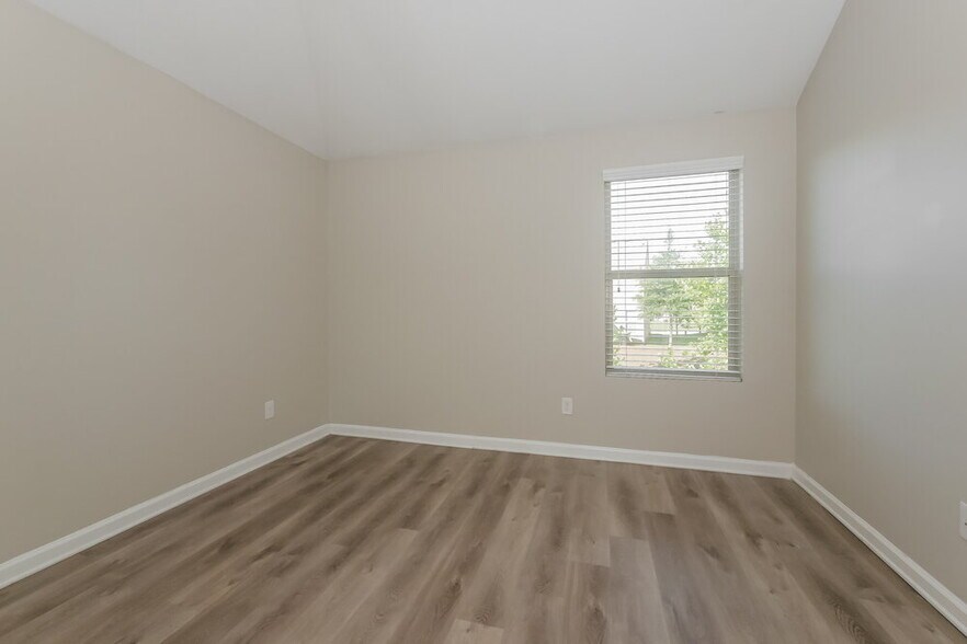 Building Photo - 1817 Crandon Ct