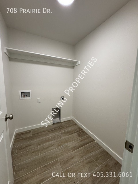 Building Photo - 708 Prairie Dr