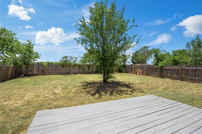 Building Photo - 1814 Grassland Dr