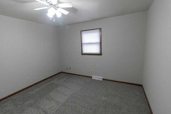 Building Photo - 4467 Santa Anna Dr