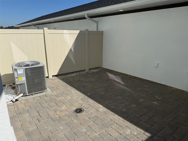 Building Photo - 619 Pothos St