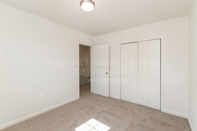 Building Photo - 3822 Keller Ave