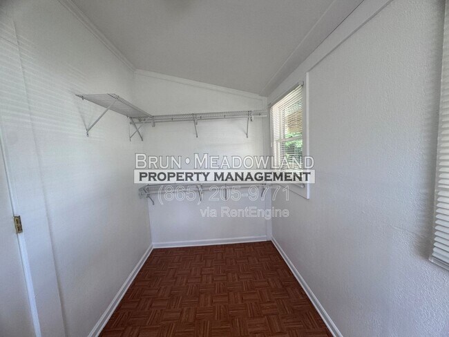 Building Photo - 132 Henry Ave