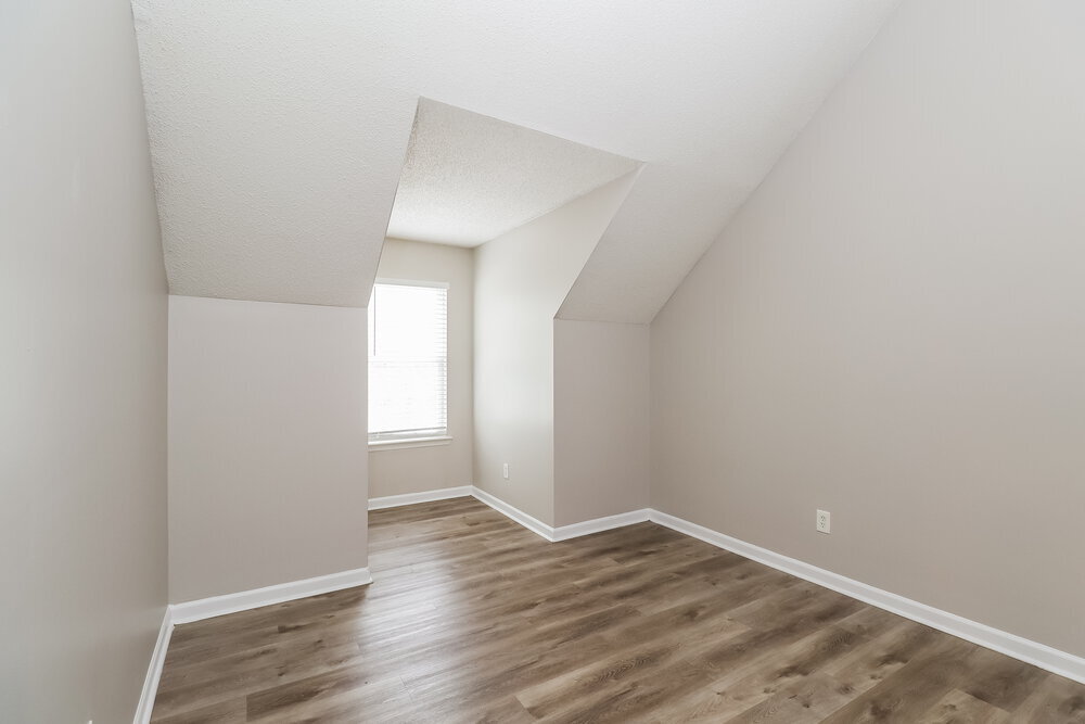 Building Photo - 905 Grassy Patch Ln