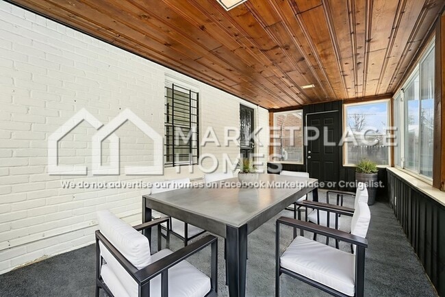 Building Photo - 19394 Barlow St