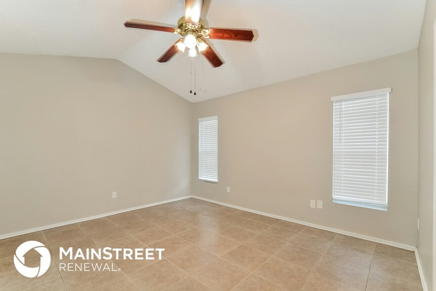 Building Photo - 326 Oceanside Ct