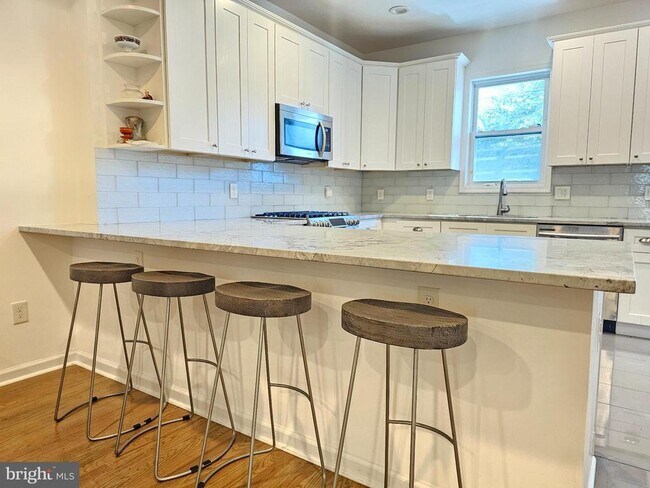 Building Photo - 1311 S St SE