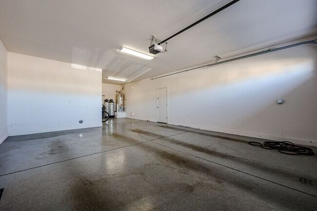 Building Photo - Stunning home located in the heart of Chandler, AZ!