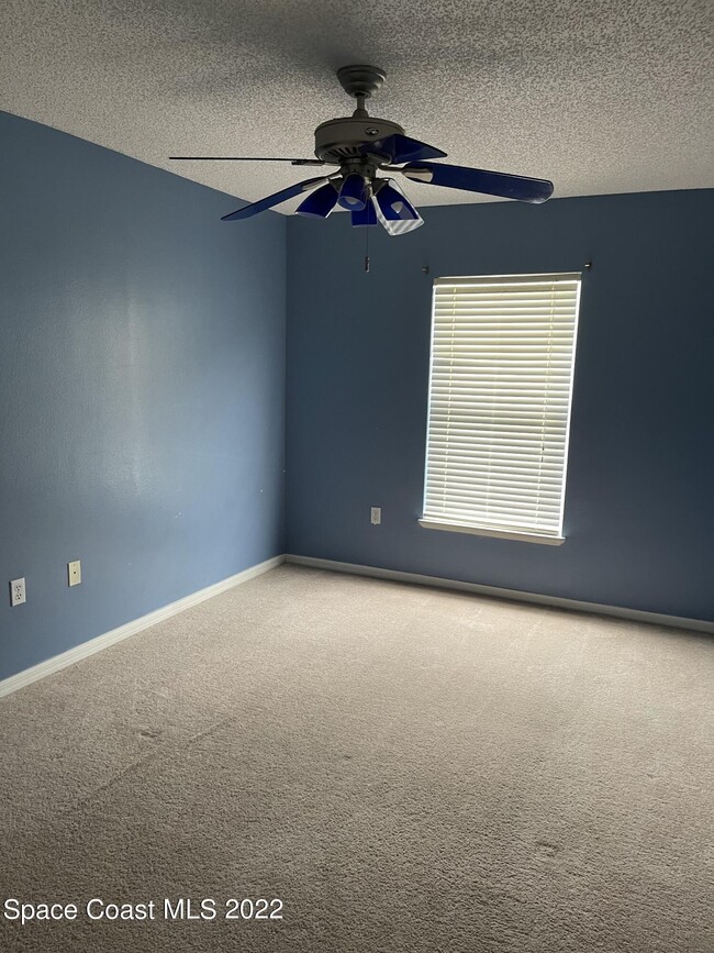 Building Photo - 1666 Sawgrass Dr SW