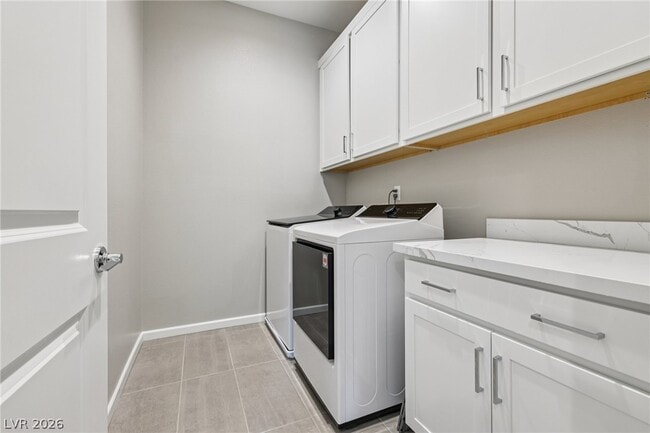 Building Photo - 3338 Esker Rdg Ave