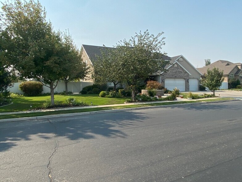 Building Photo - 9629 N 5650 W