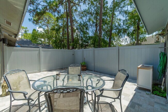 Building Photo - 1073 Goldenrod Rd