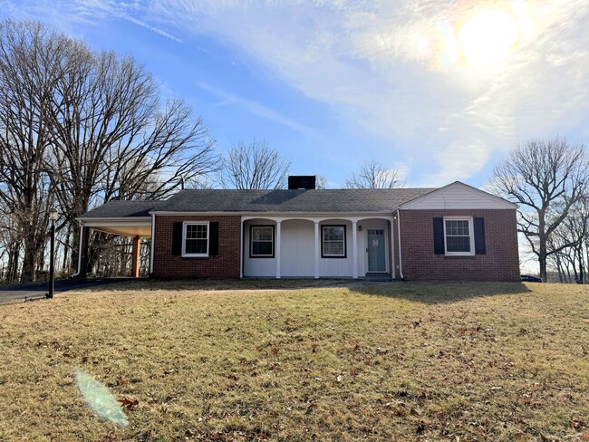 Primary Photo - 3 Bedroom Home in Amherst County