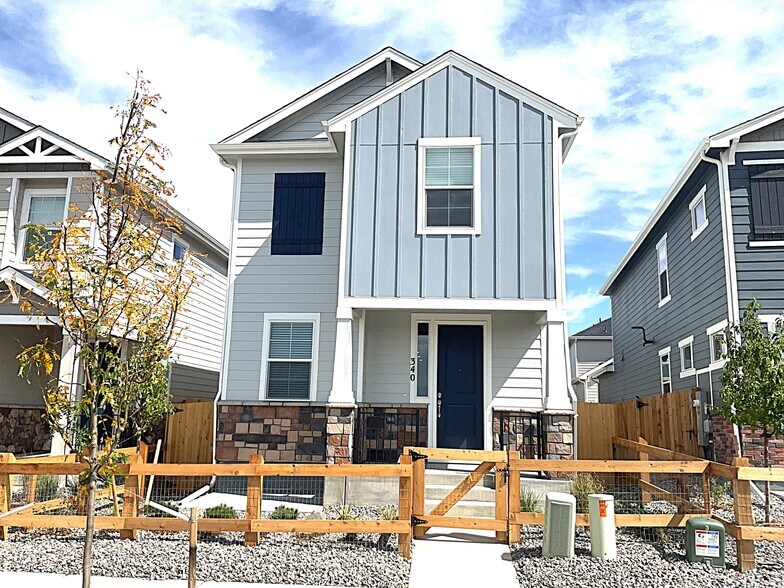 Primary Photo - 340 N Addison Way