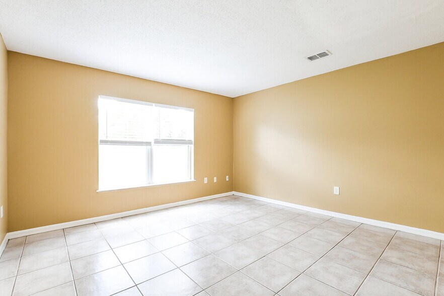 Building Photo - 2047 Galahad Dr