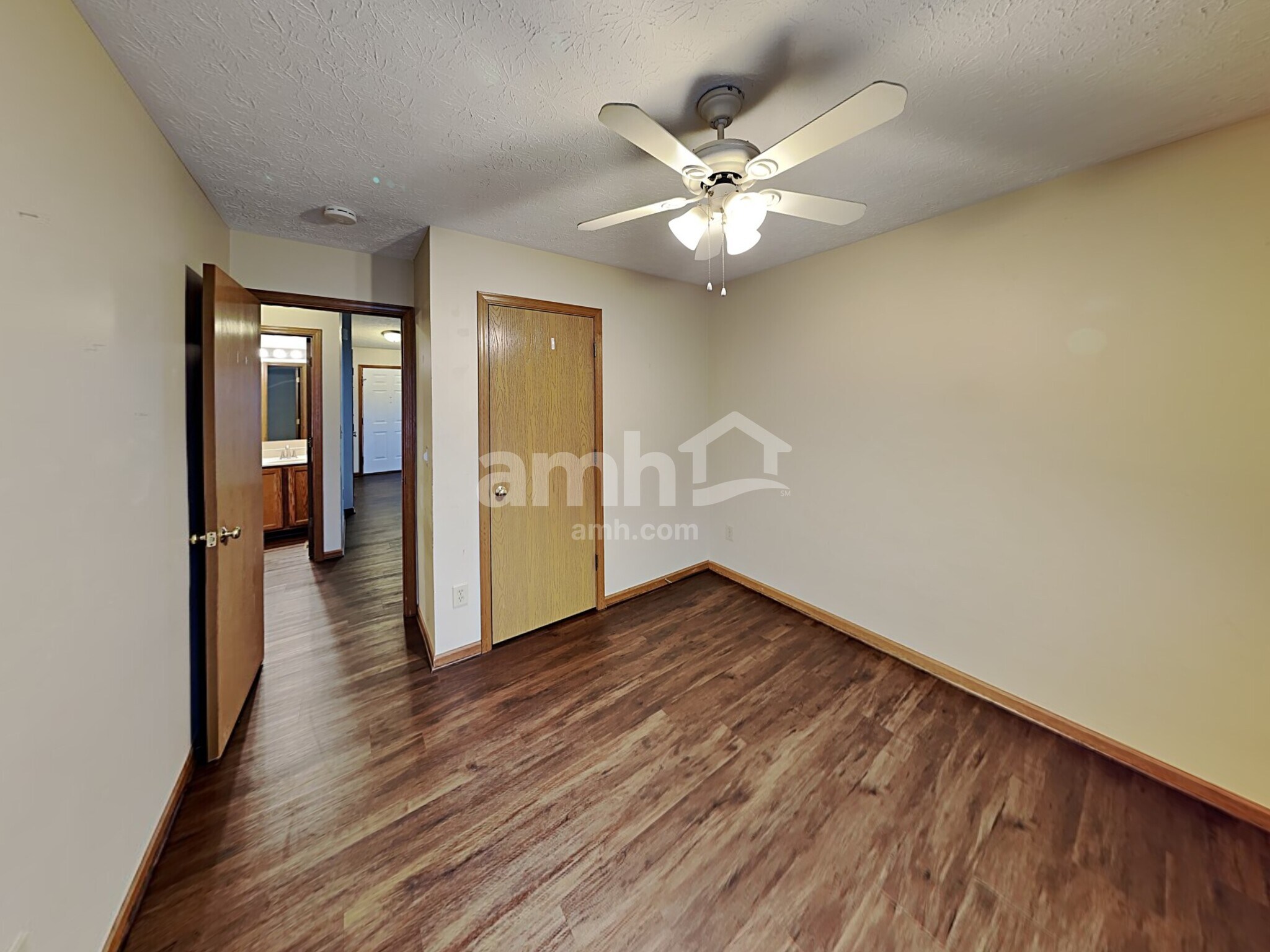 Building Photo - 1465 Pinestone Dr