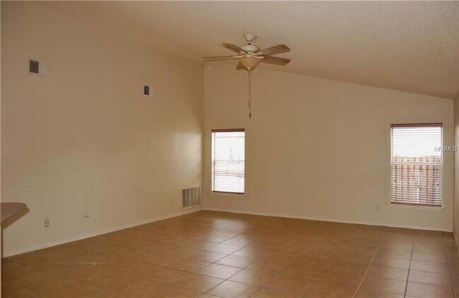 Building Photo - 2832 Oak Shore Rd