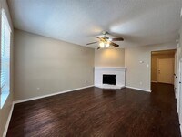 Building Photo - 3047 Olympia Dr