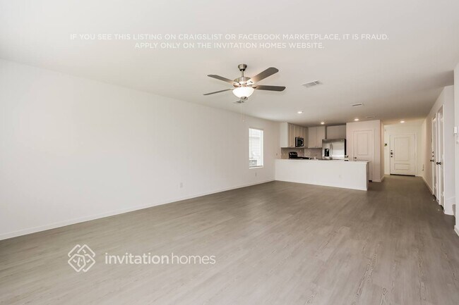 Building Photo - 2404 Fleming Dr