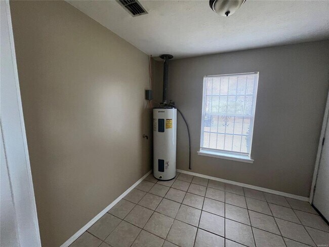 Building Photo - Spacious 4BR/2BA Home In Montgomery, AL