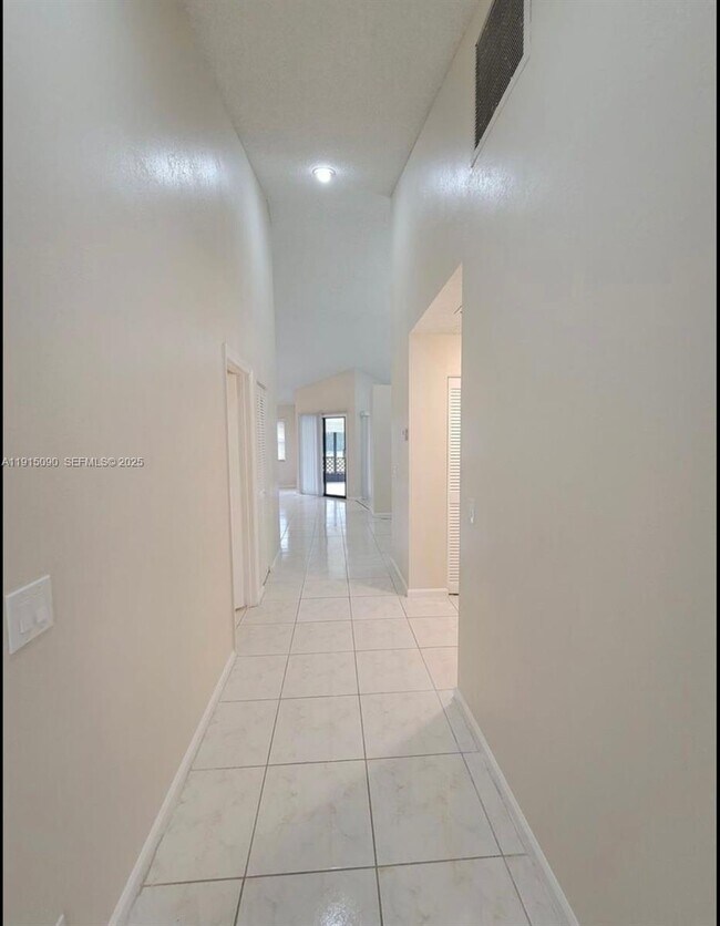 Building Photo - 9336 Ketay Cir