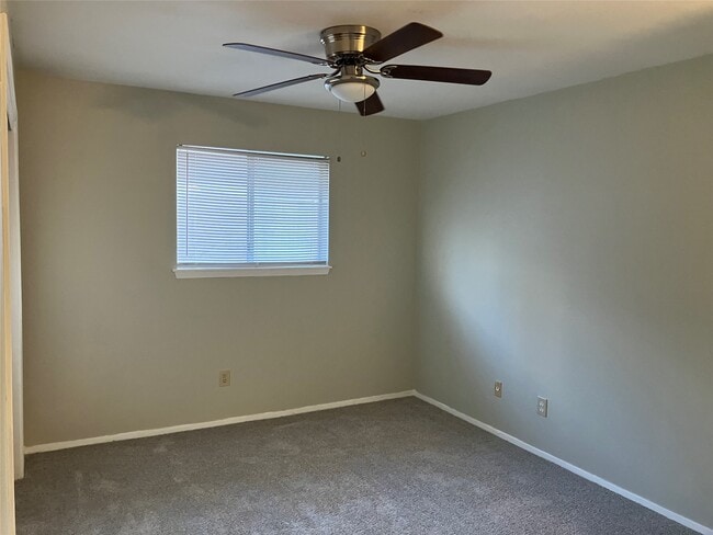 Building Photo - 8048 Sands Point Dr