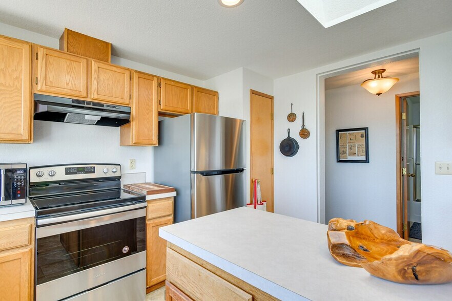 Building Photo - 131 N Mardell Ave