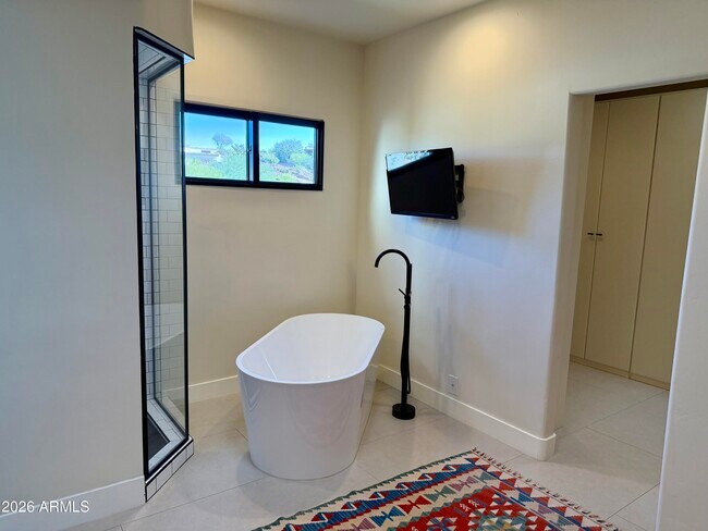 Building Photo - 6139 N 31st Ct