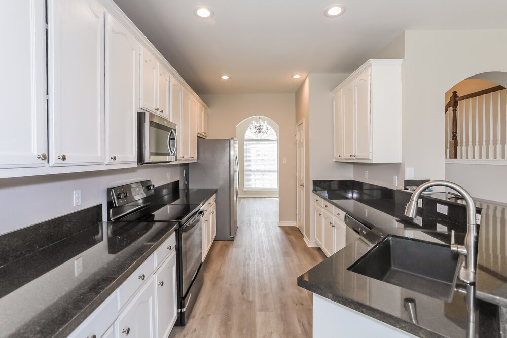 Building Photo - 6300 Redeagle Creek Dr