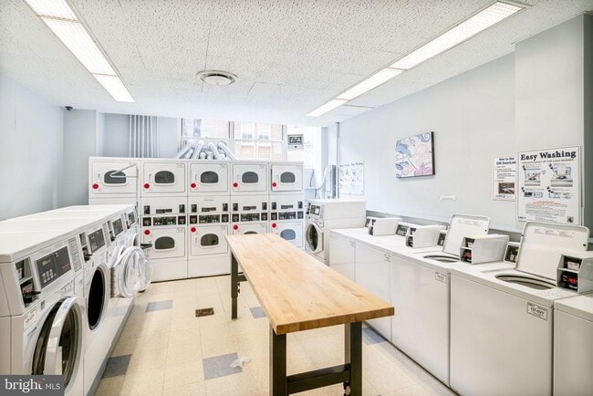 Building Photo - 1806 Rittenhouse Square