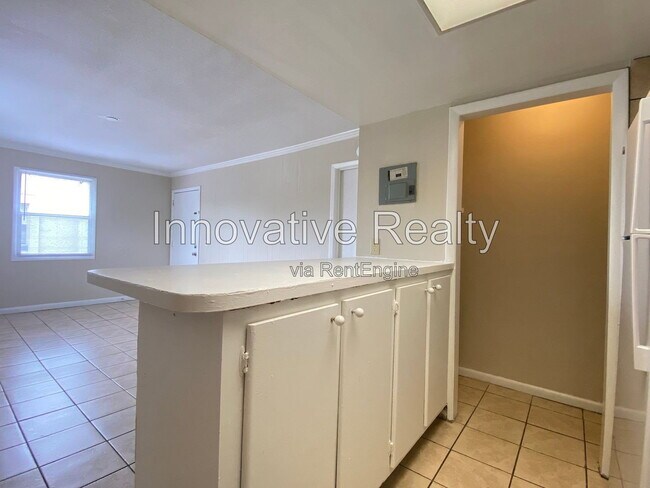 Building Photo - 5117 Curry Ford Rd