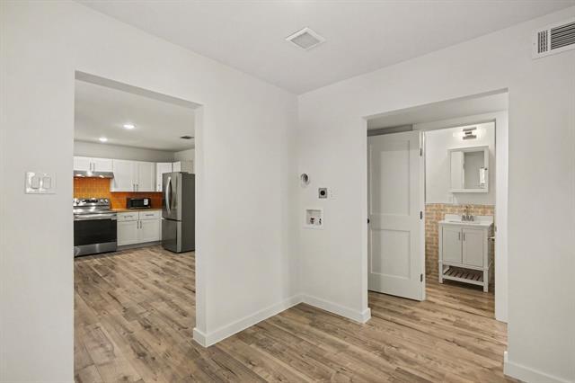 Building Photo - 5318 Trentman St