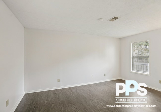 Building Photo - 801 Countryside Pl