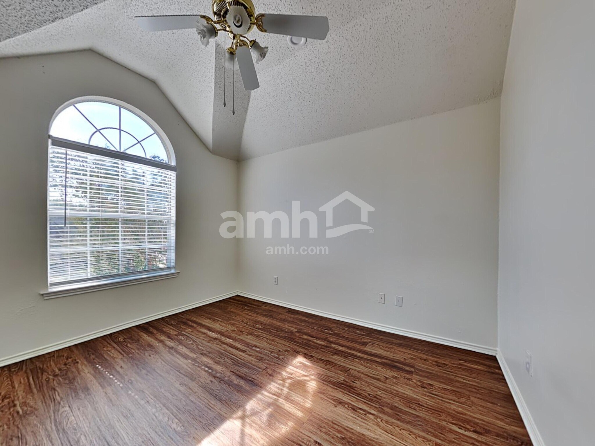 Building Photo - 601 Ridgemont Dr