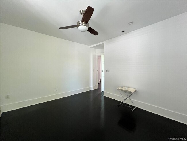 Building Photo - 17 Washington Ave