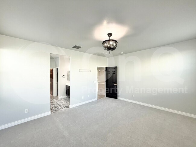 Building Photo - 35231 N Braeden Dr