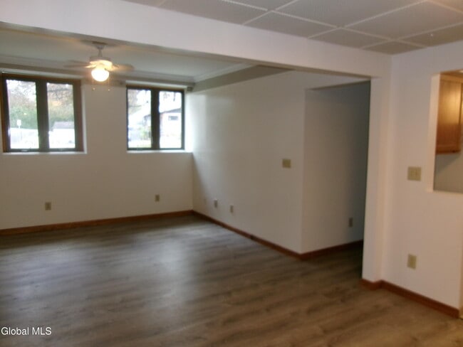 Building Photo - 222 S Ten Broeck St