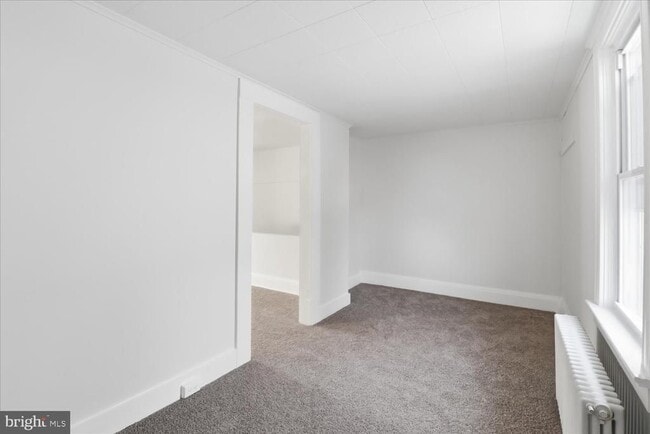 Building Photo - 819 E Marion St