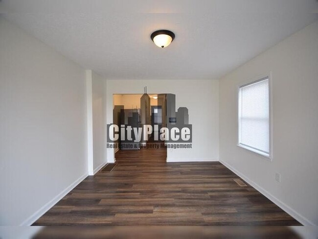 Building Photo - 3750 Hillside Ave