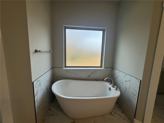 Building Photo - 500 Ryder St